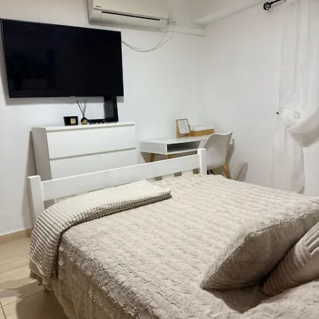 Breeze Homestay *